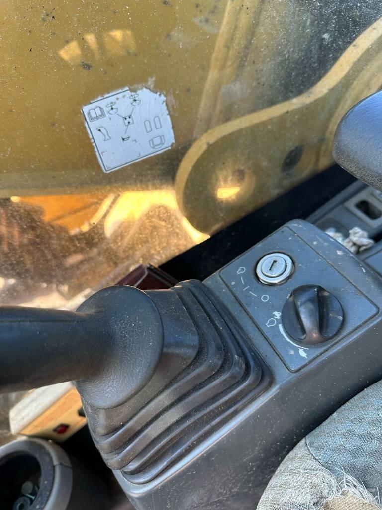 CAT 325DL 履带挖掘机