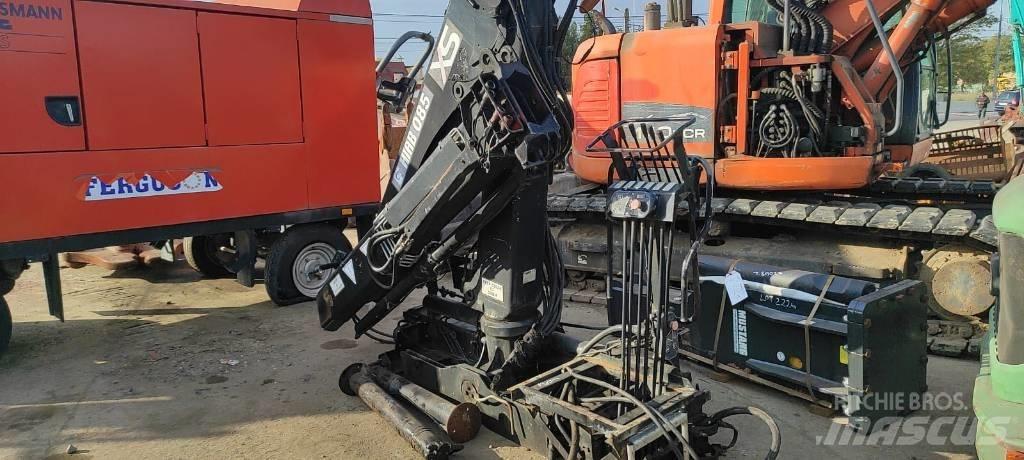 Hiab 085-2 随车折臂吊