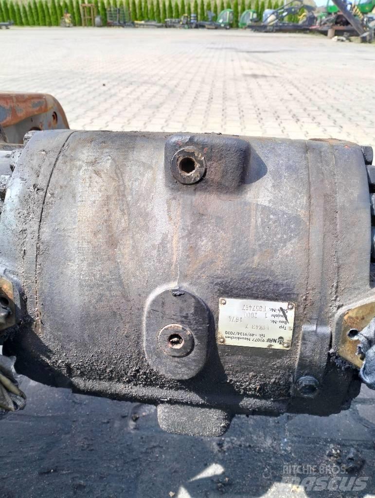 John Deere 1270B 履带、链条和底盘