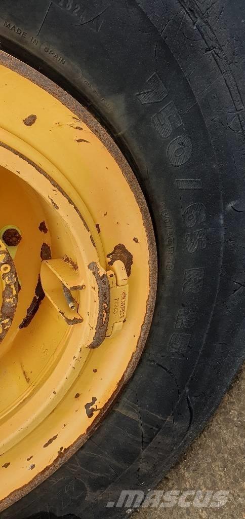 Bell B 30 E 铰接式自卸车