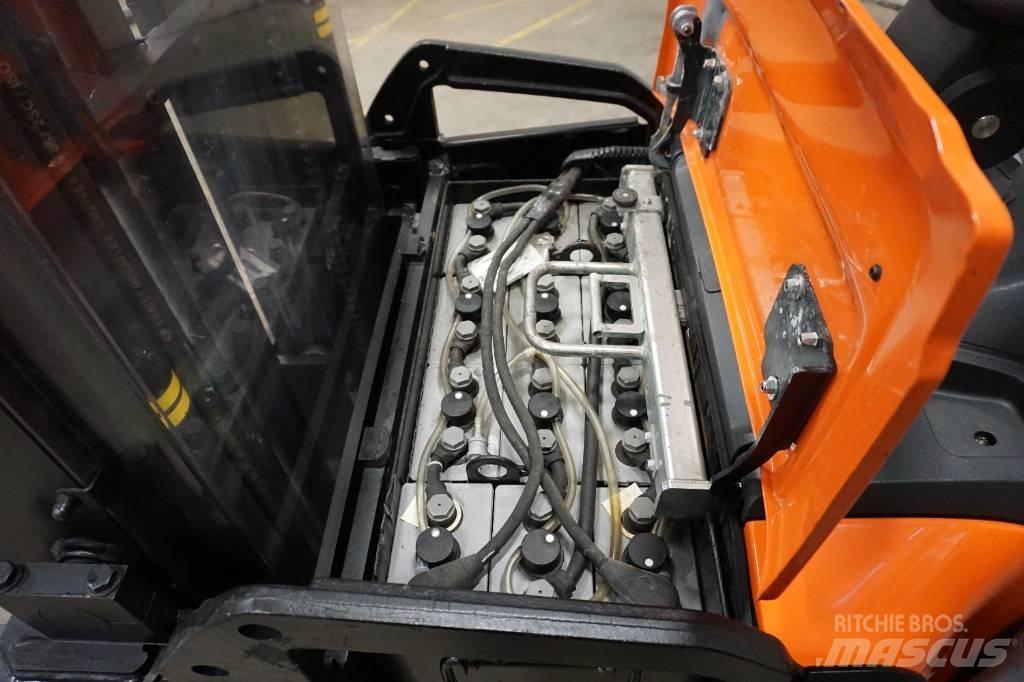 Toyota SPE160L 手推堆垛车