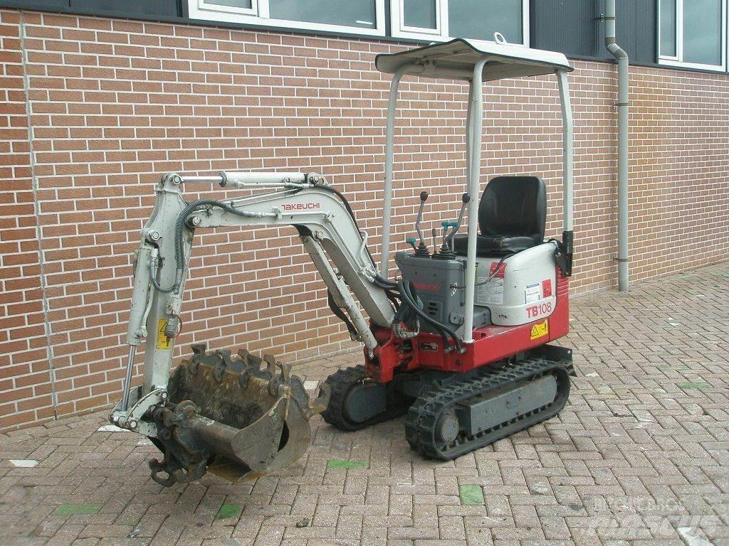 Takeuchi TB108 小型挖掘机