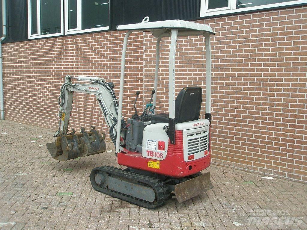 Takeuchi TB108 小型挖掘机