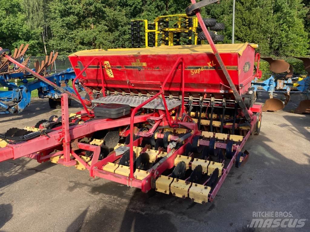 Väderstad Rapid 400C 多功能条播机
