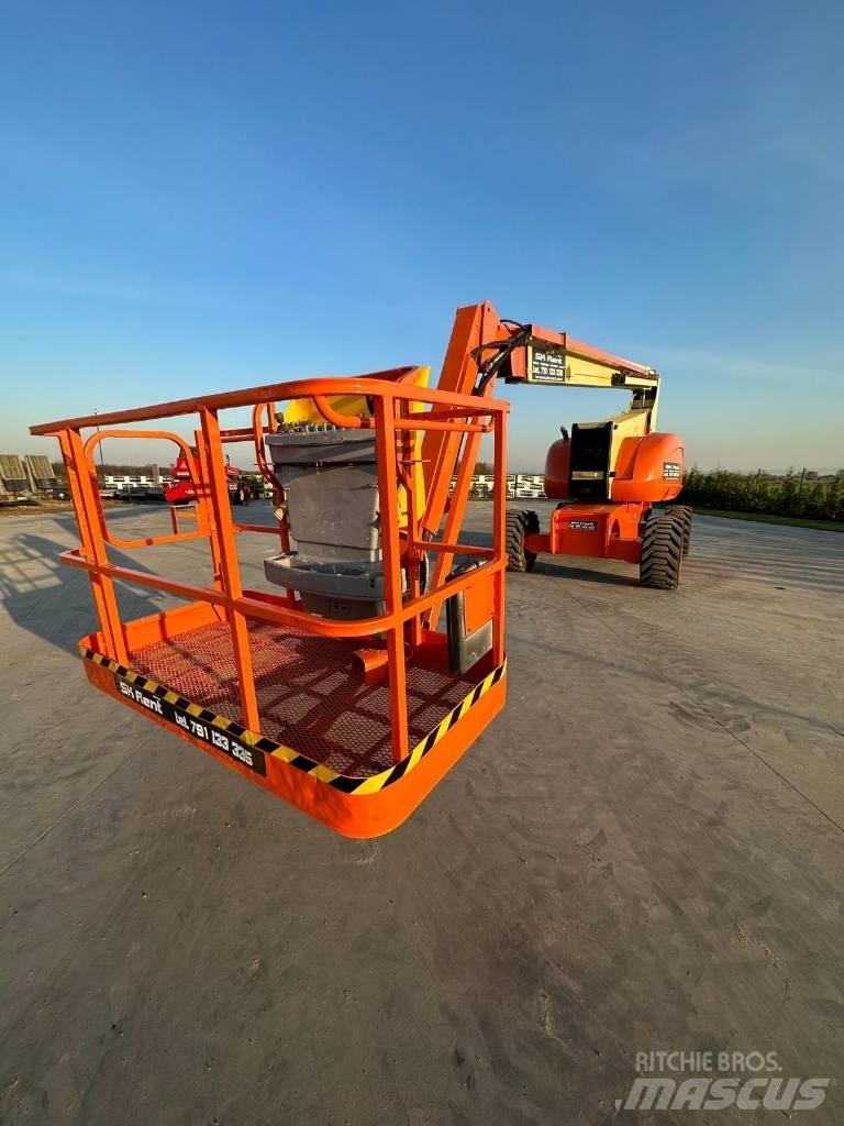 JLG 800 AJ 曲臂高空工作平台