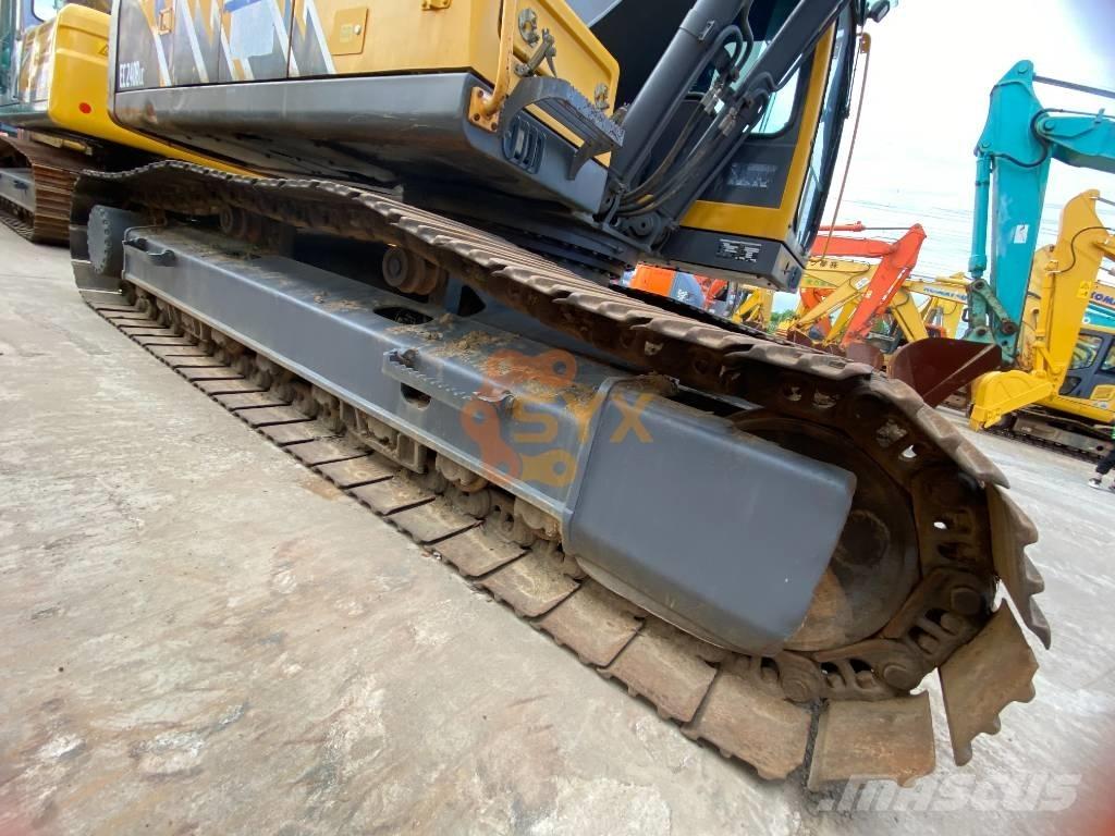 Volvo EC 240 B LC 履带挖掘机