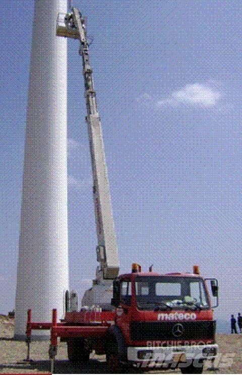 Bronto 32-2T1 车载式高空作业车