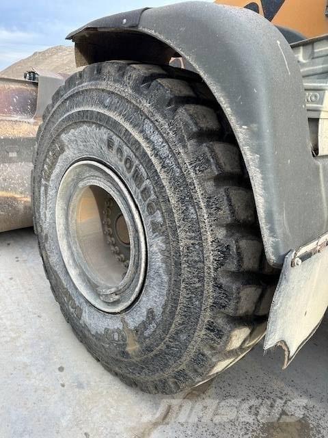 Liebherr 576 X-Power 轮式装载机