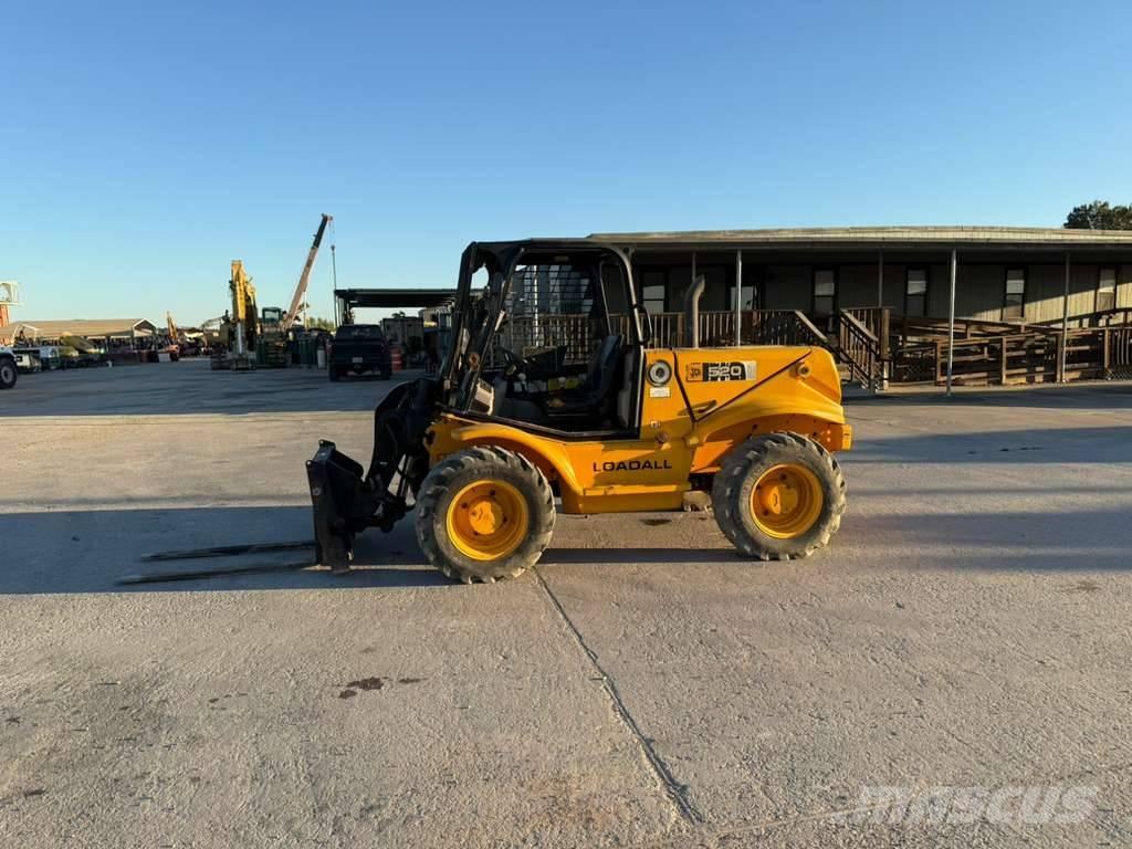JCB 520 伸缩臂叉装车|叉装车