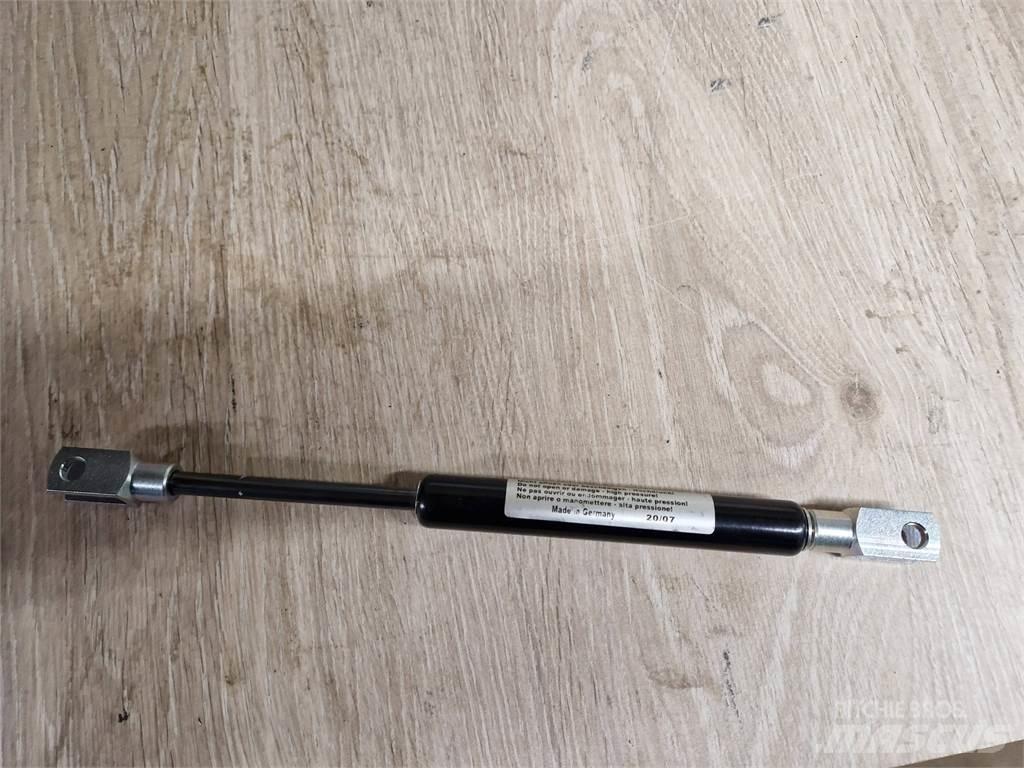 Eco Log 7005753 驾驶室与内部