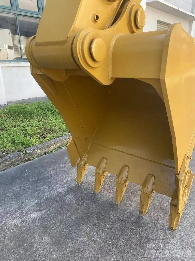 CAT 320 GC 中型挖掘机