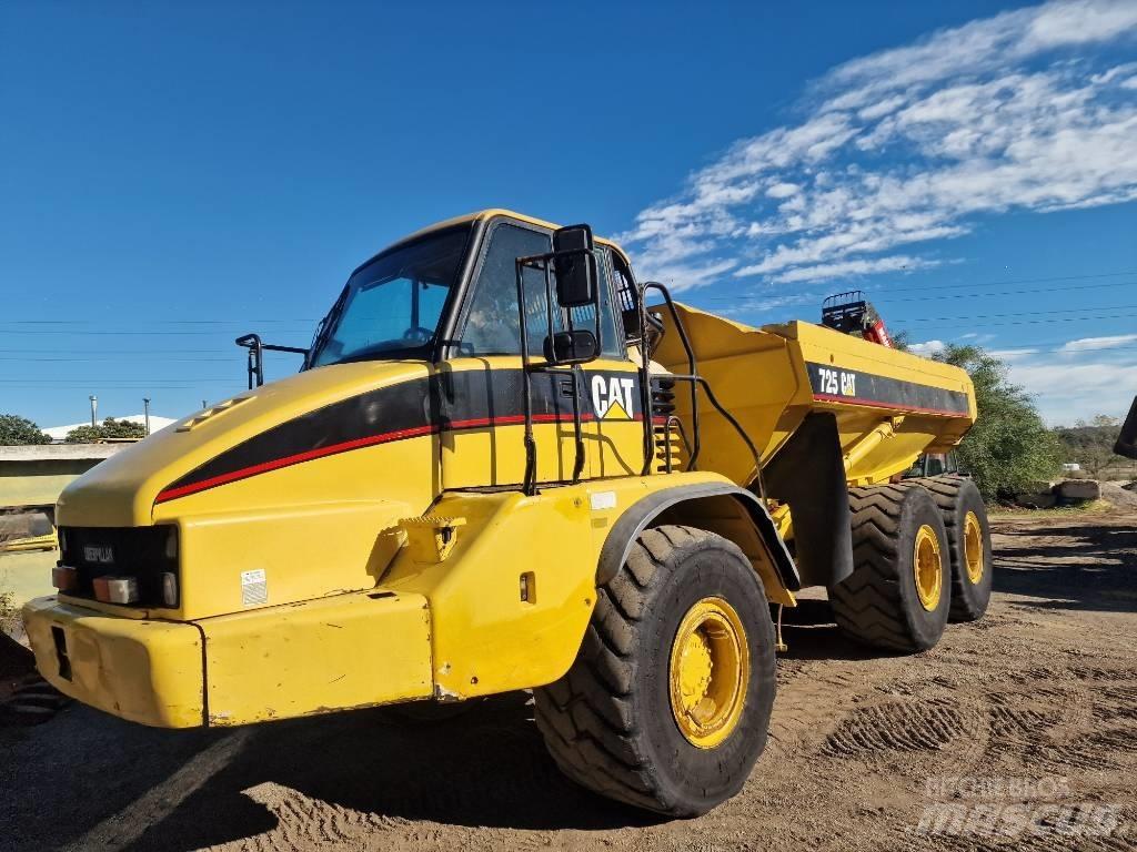 CAT 725 铰接式自卸车