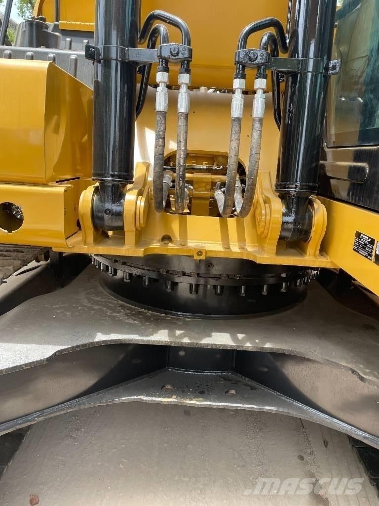CAT 320 GC 中型挖掘机
