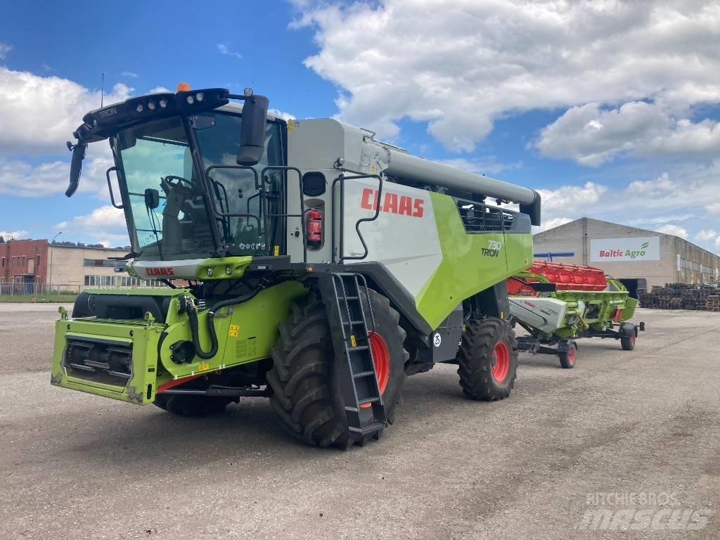 CLAAS Trion 730 联合收割机