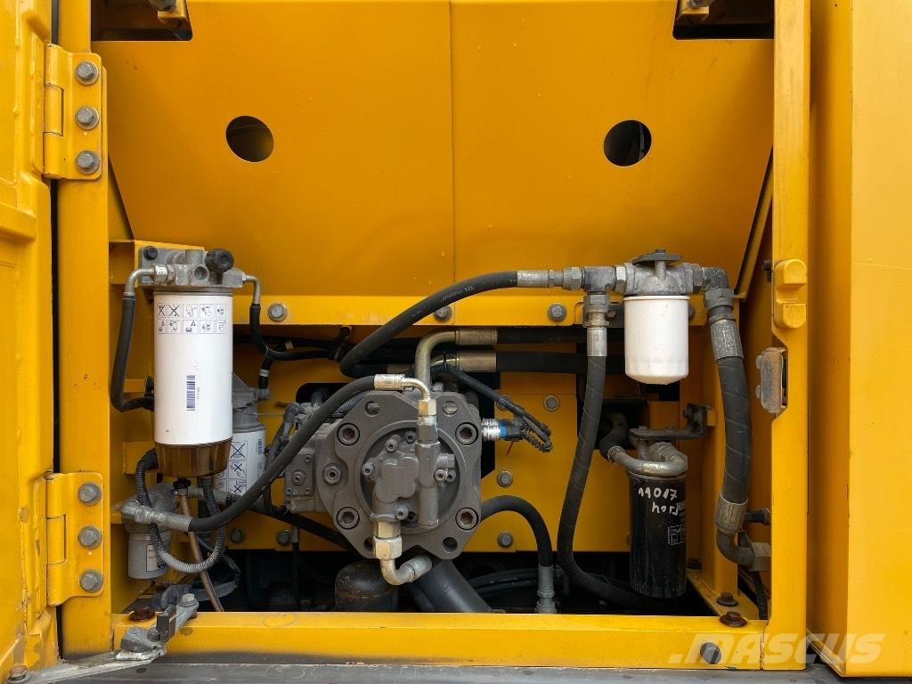 Volvo EC 220 E 履带挖掘机