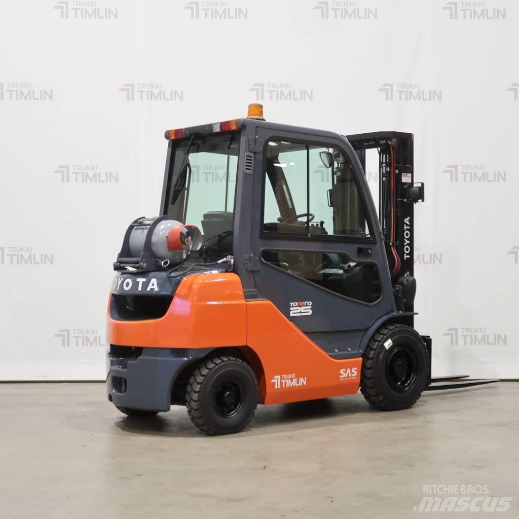 Toyota 02-8FGF25 天然气叉车