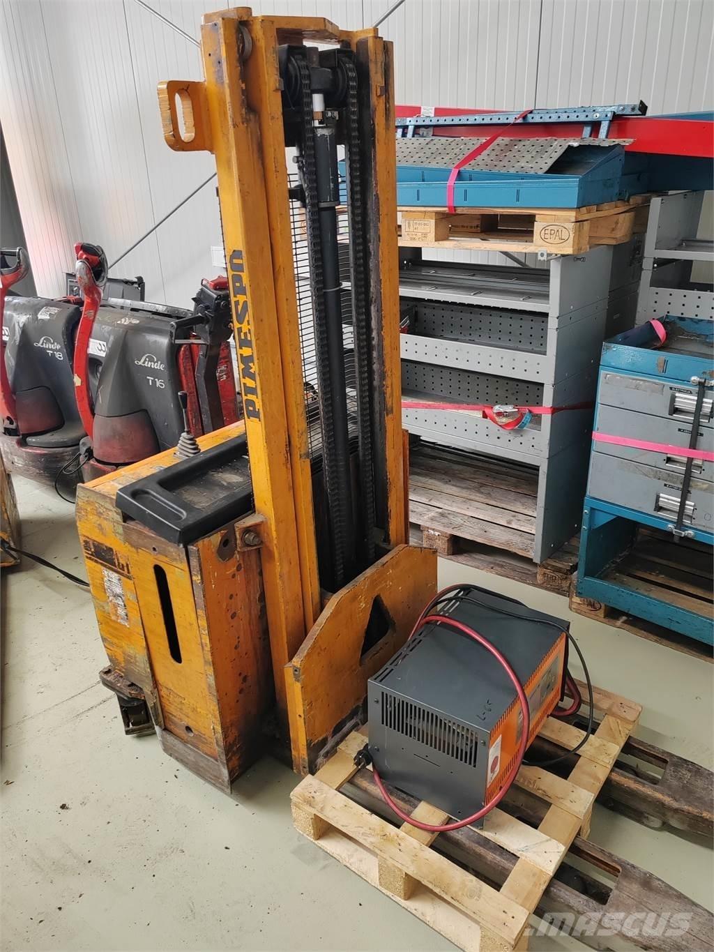 OM CT 13 手推堆垛车