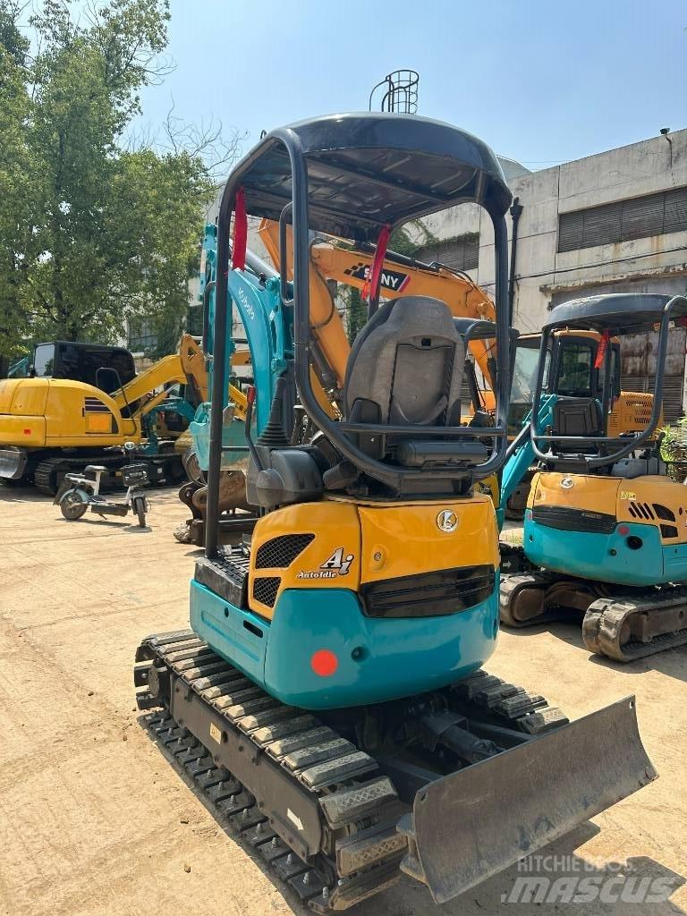 Kubota U15 小型挖掘机