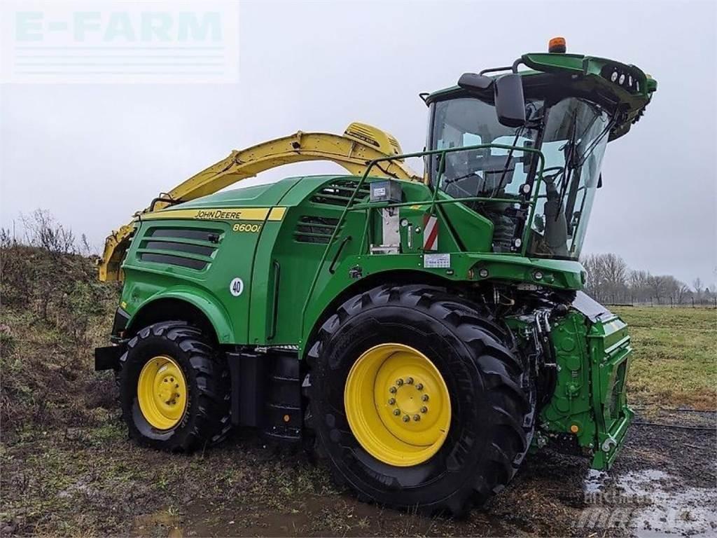 John Deere 8600i 自走式青贮饲料收割机