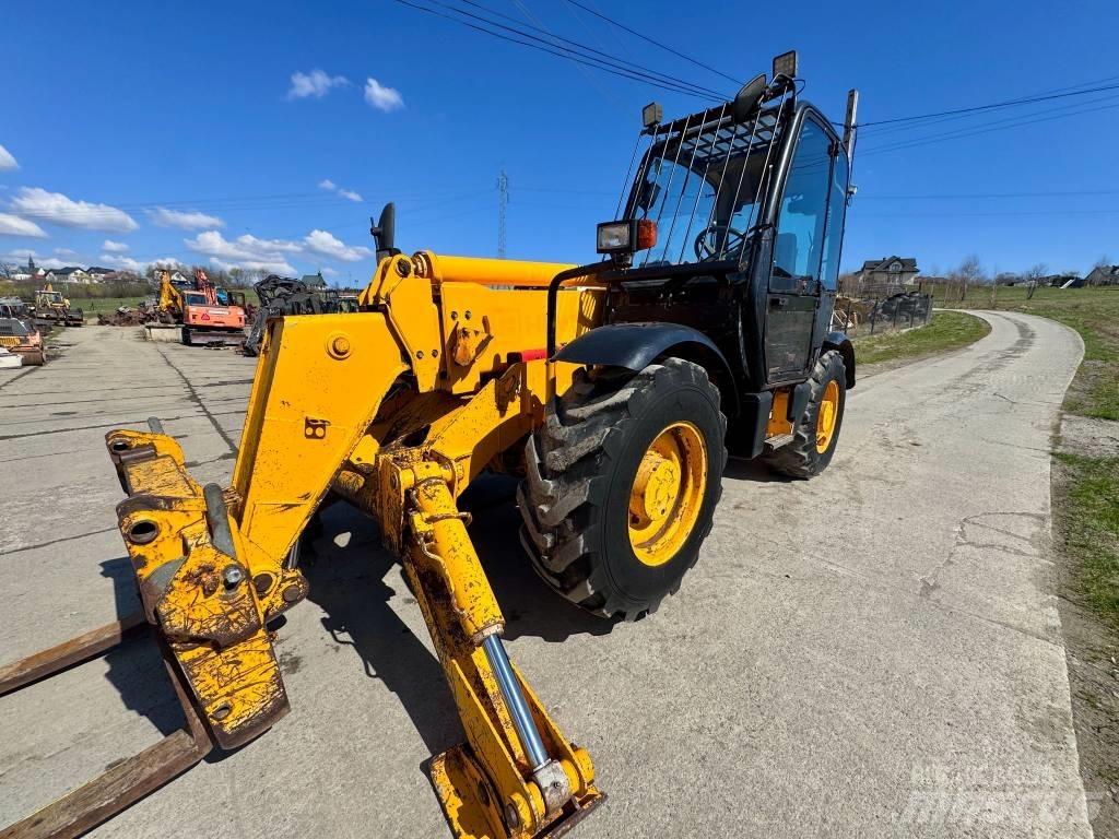JCB 532-120 伸缩臂叉装车|叉装车