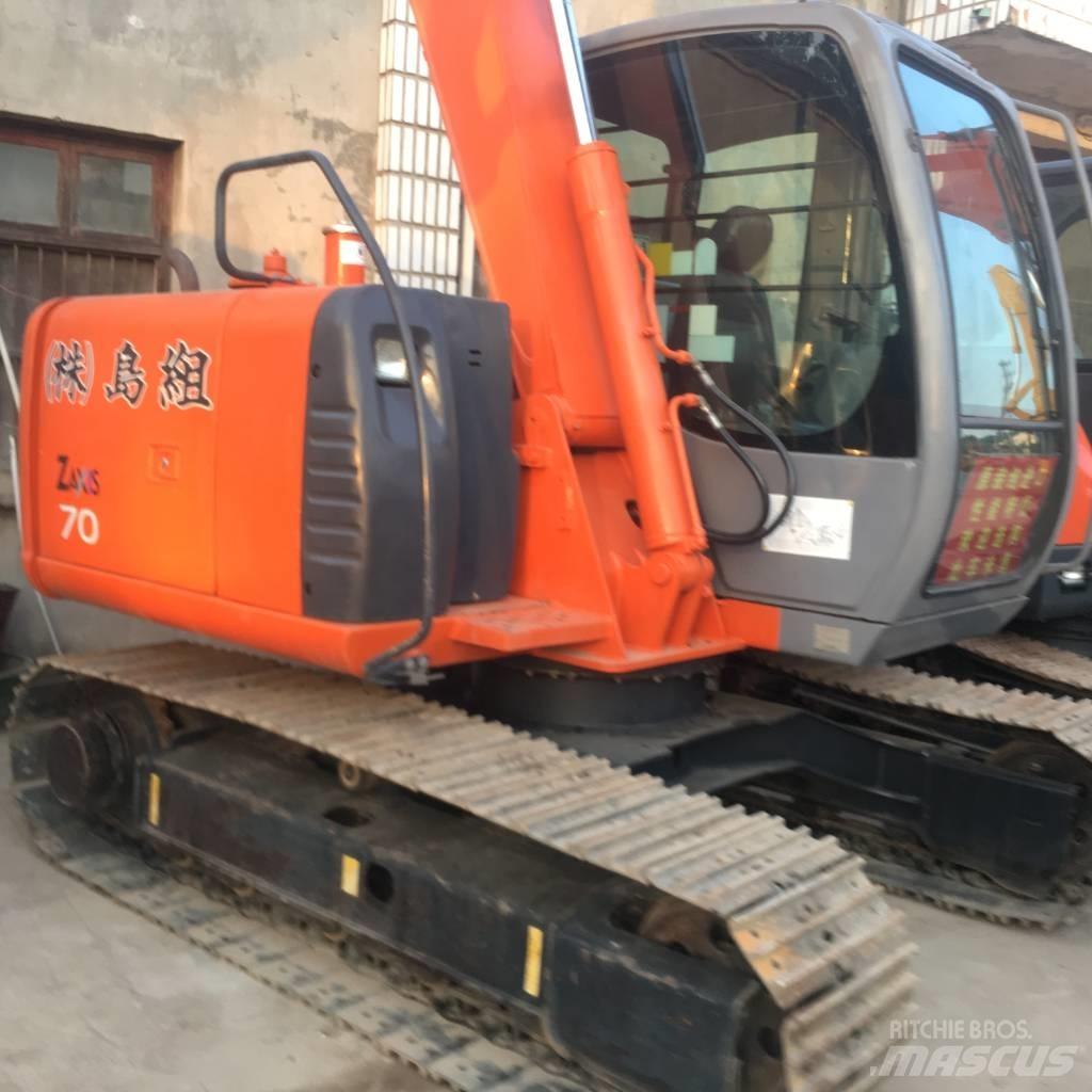 Hitachi ZX 70 中型挖掘机