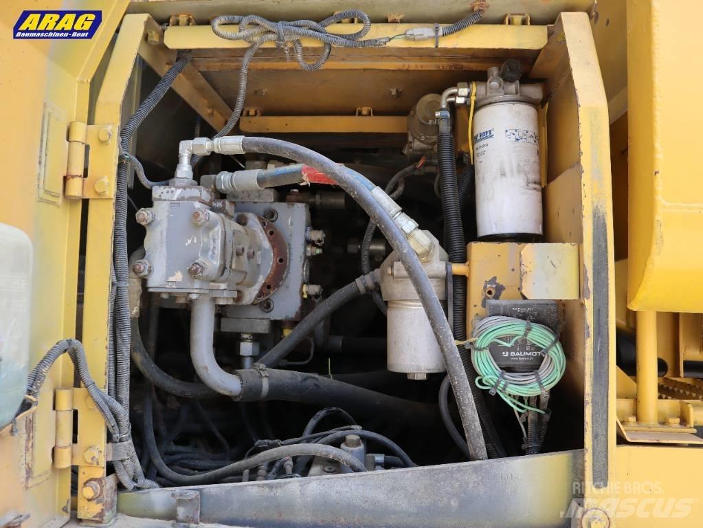 Hitachi EG 110 R 履带式自卸车