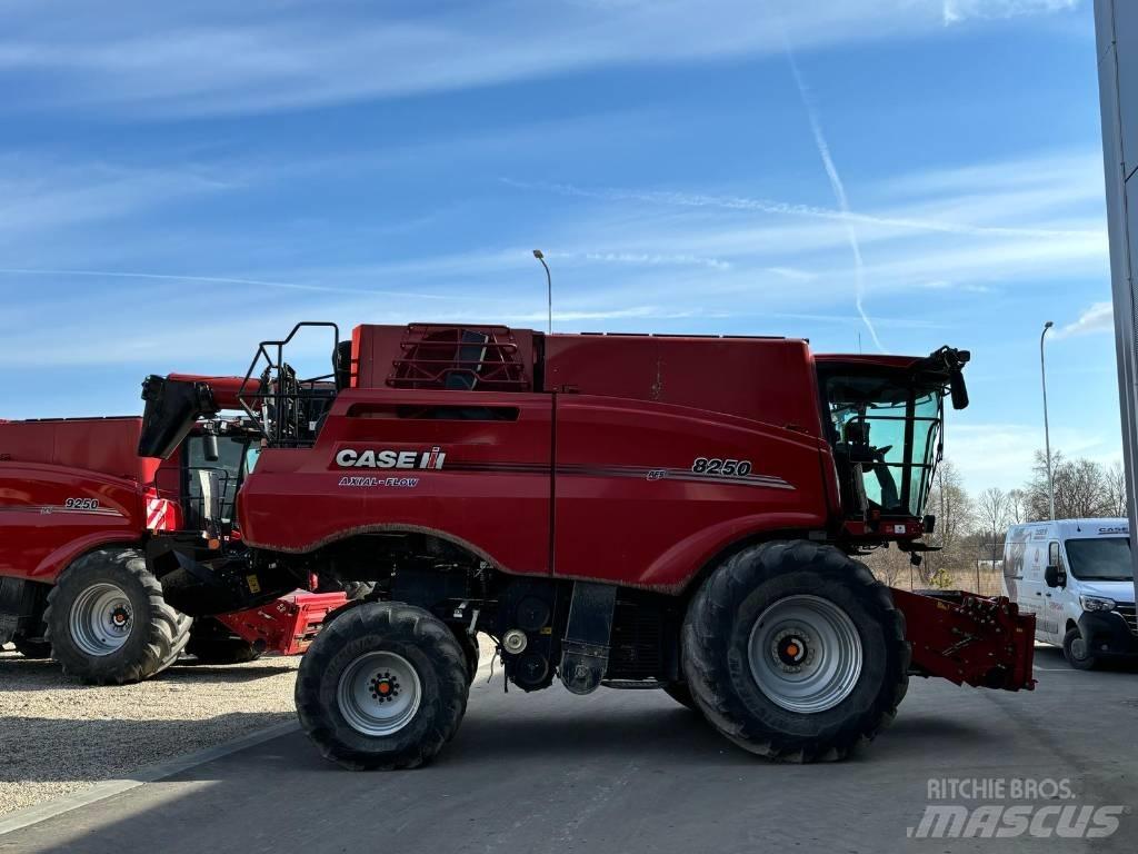 Case IH 8250 联合收割机