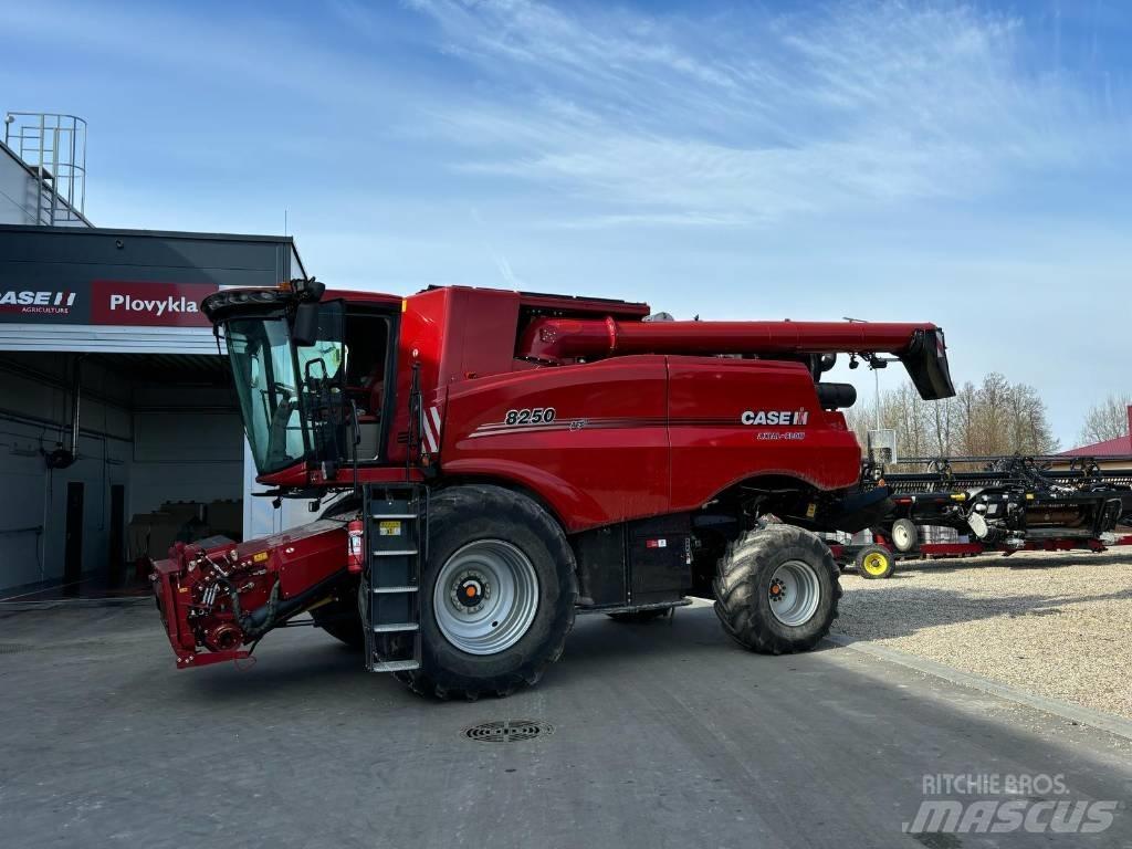 Case IH 8250 联合收割机