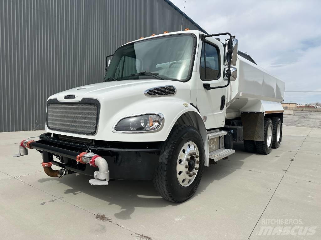 Freightliner M2 水罐车