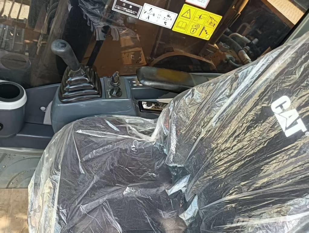 CAT 330 D2L 履带挖掘机