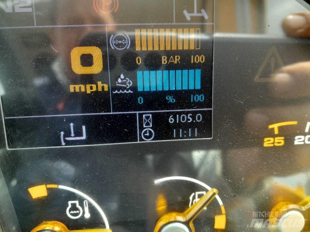 JCB 560-80 WM 伸缩轮式装载机