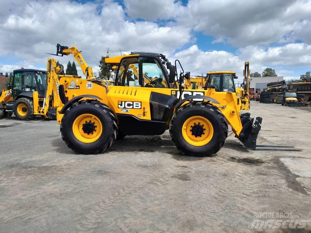 JCB 560-80 WM 伸缩轮式装载机