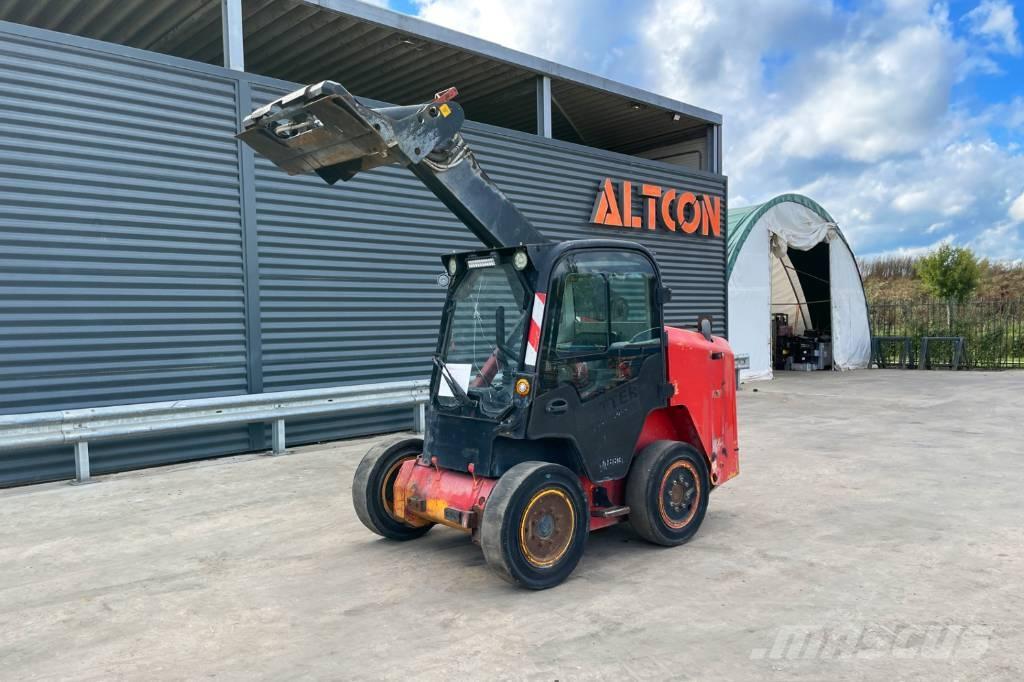 JCB R260 滑移装载机