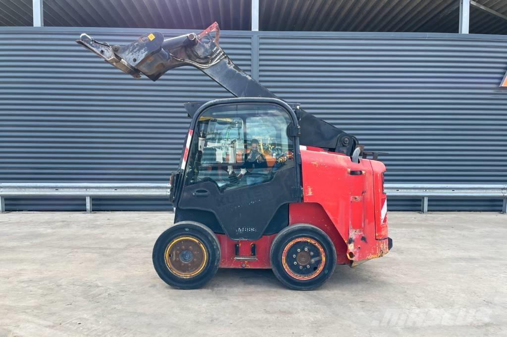 JCB R260 滑移装载机