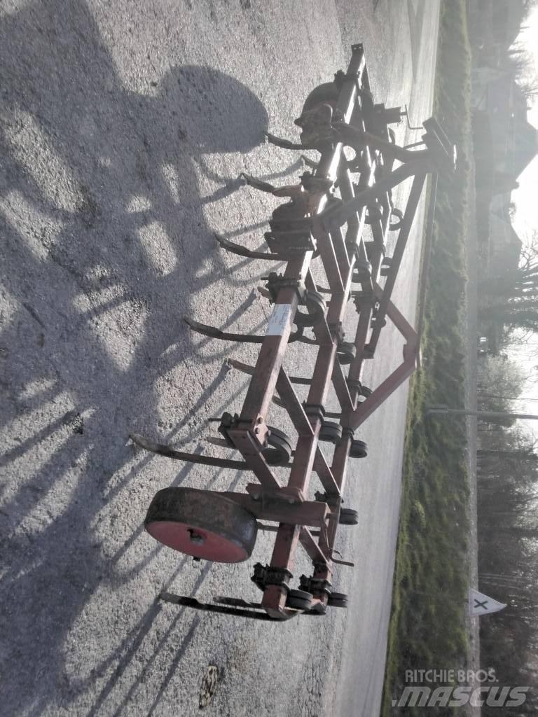 Rau 4M 手扶中耕机