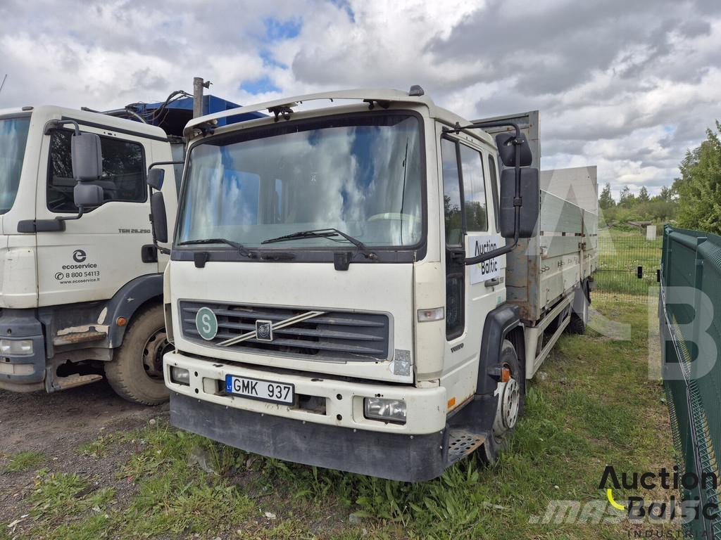 Volvo FL6 平板栏板货车