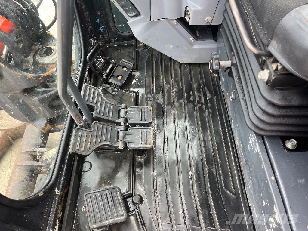 Kubota U 48-4 小型挖掘机