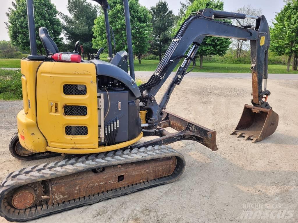 DEERE 35G 小型挖掘机