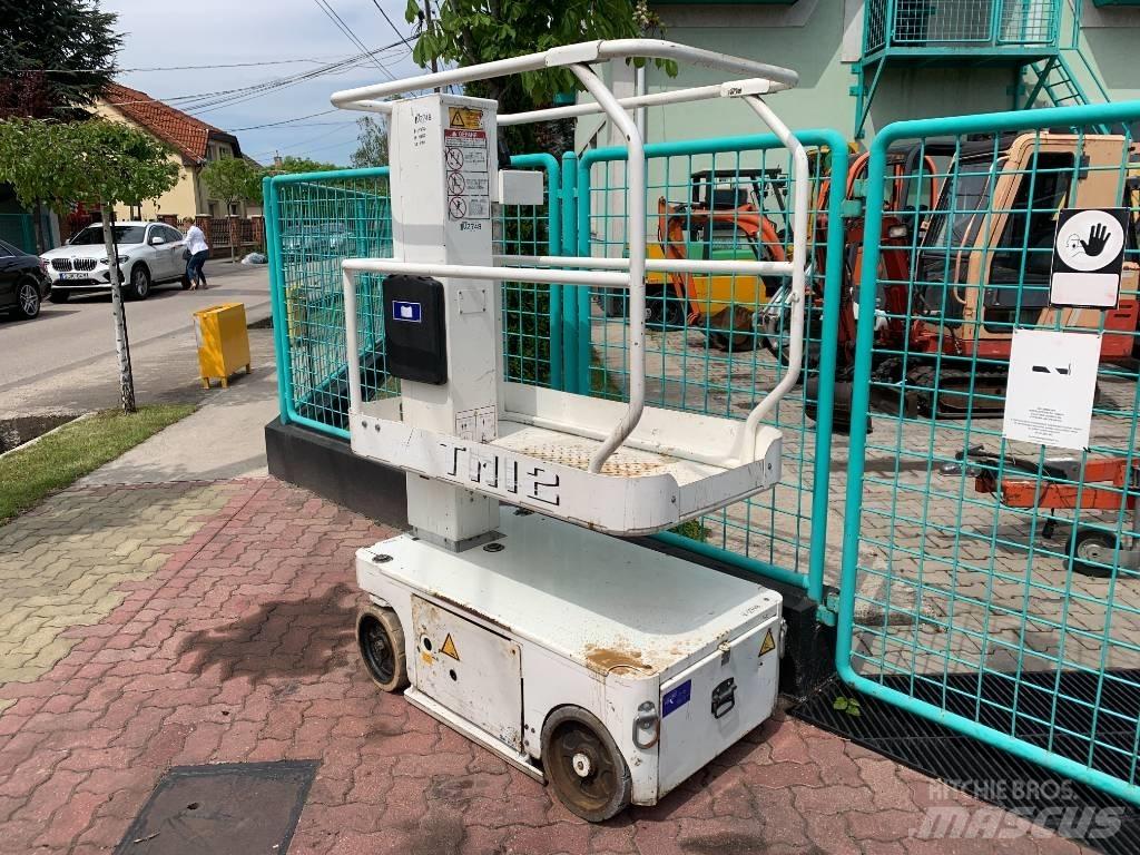 UpRight TM 12   V-2748 客货电梯