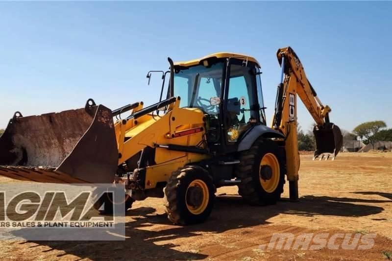 JCB 3CX 反铲装载机