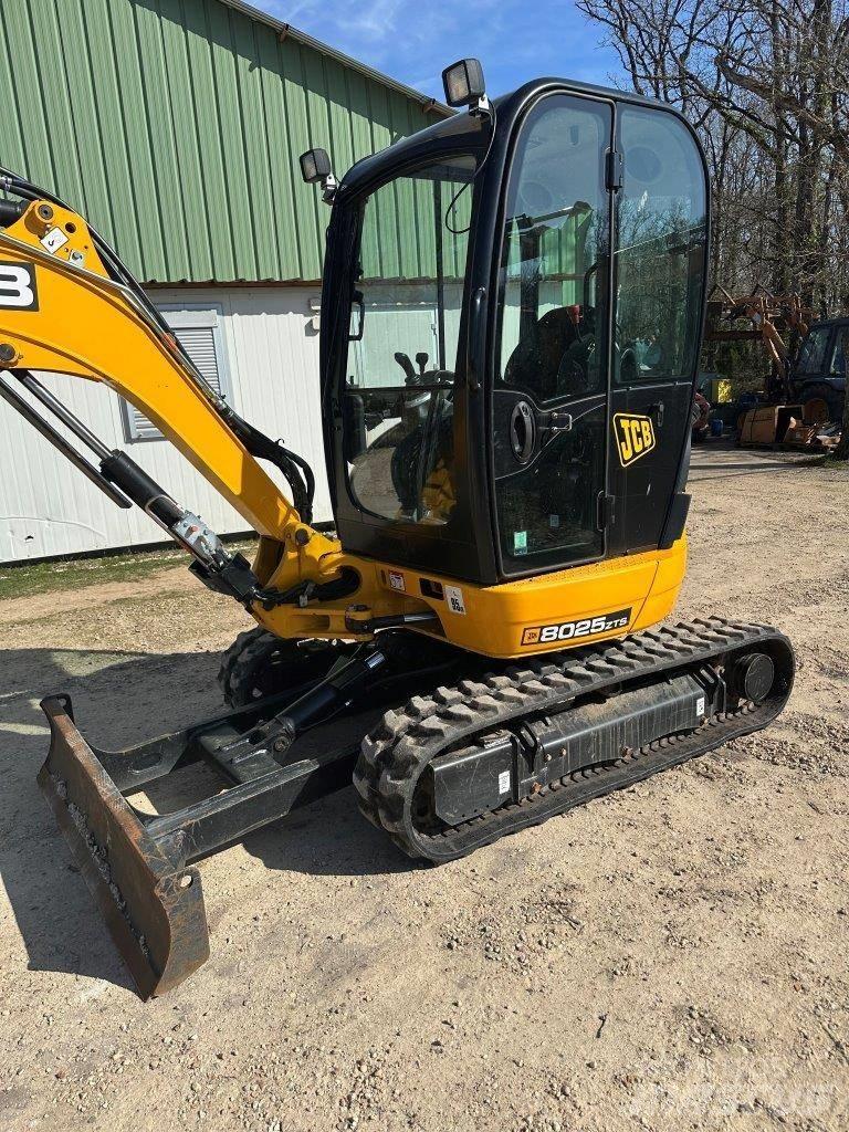 JCB 8025 ZTSL 小型挖掘机