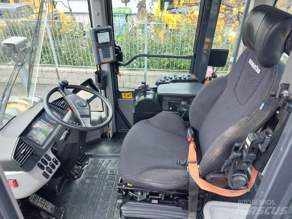 Komatsu WA480-8 轮式装载机