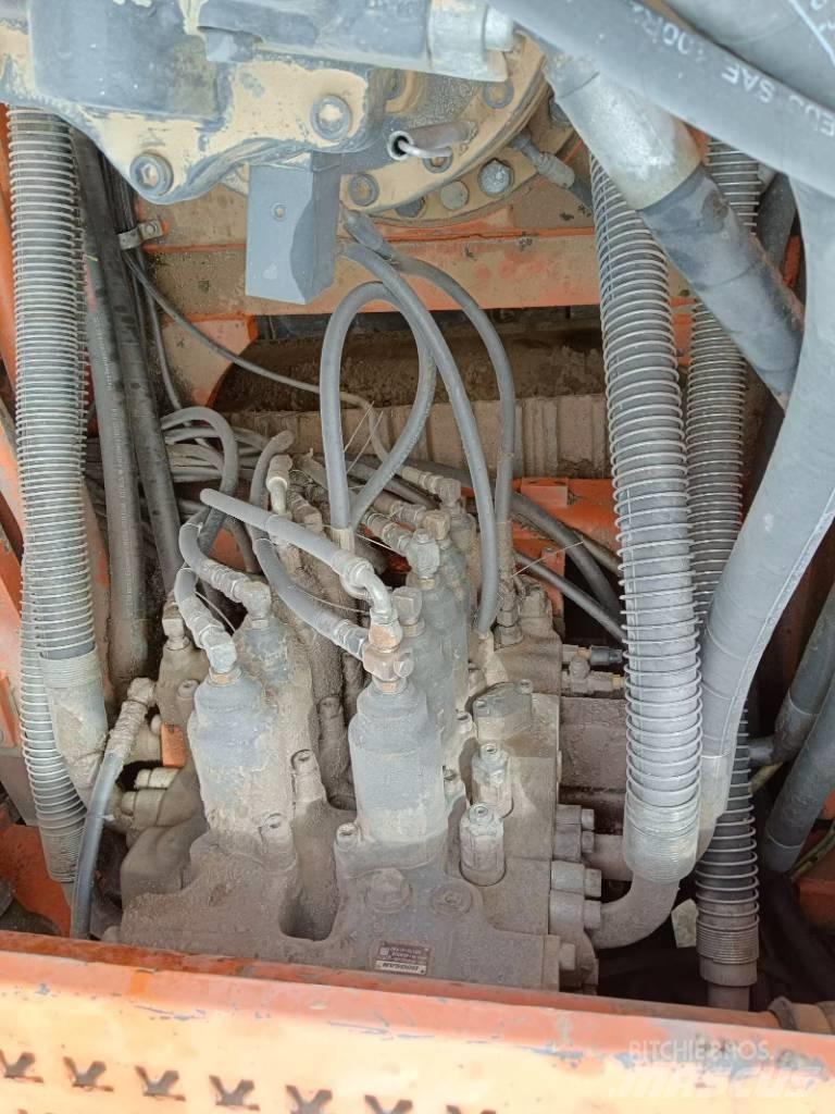 Doosan DX420LC 中型挖掘机