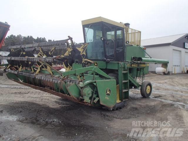 John Deere 4420 联合收割机