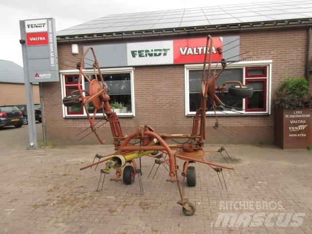 Kuhn gf 5000 犁耙和摊草机