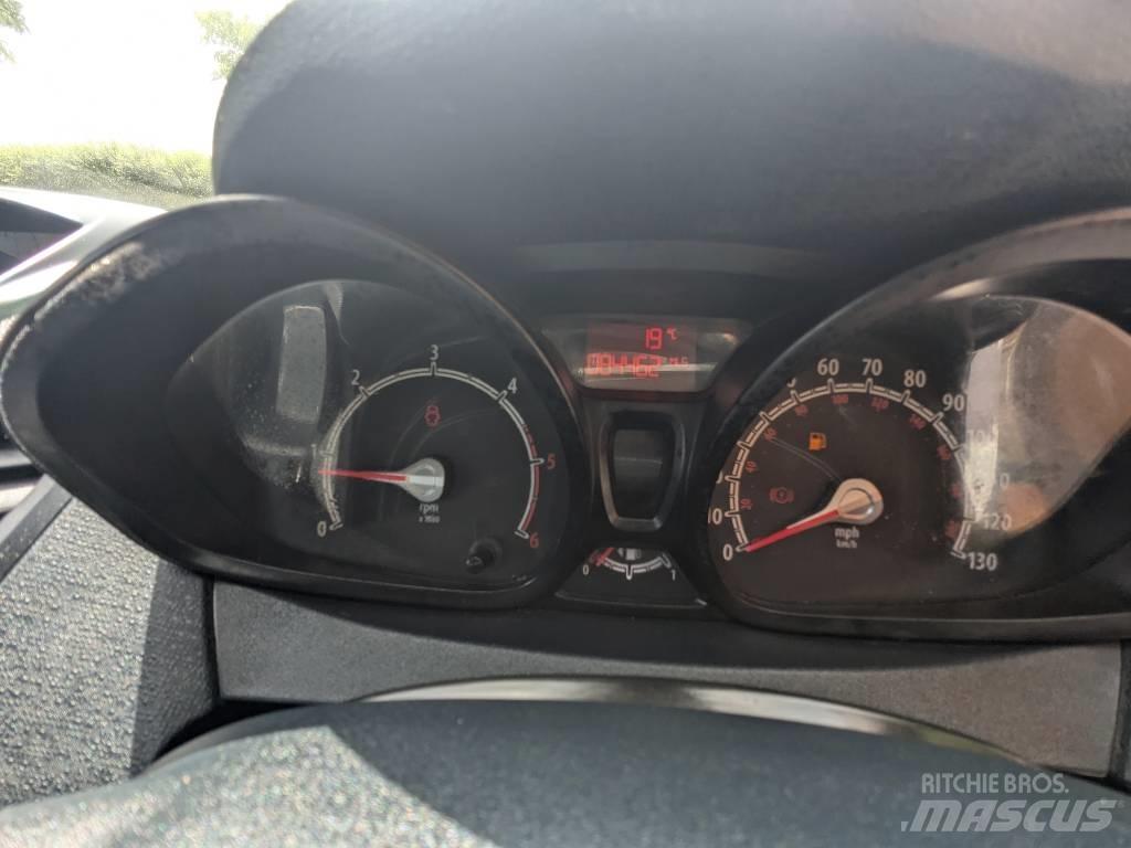 Ford Fiesta Van 大型面包车