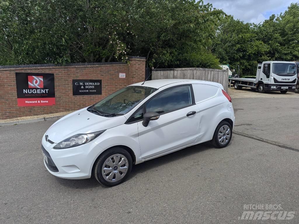 Ford Fiesta Van 大型面包车