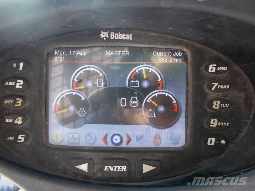 Bobcat T450 滑移装载机