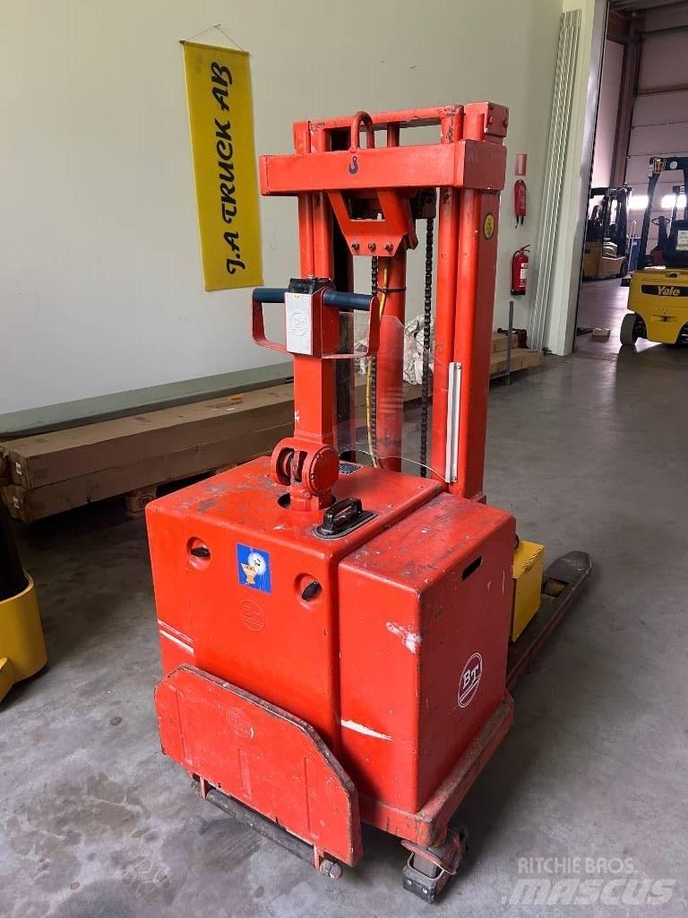 BT LSV1000/7 手推堆垛车