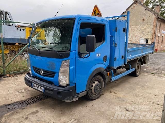 Renault Maxity 皮卡车